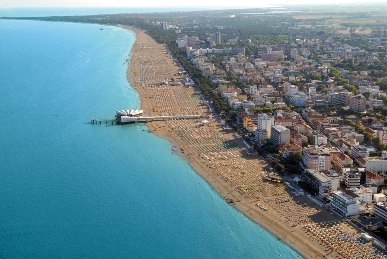 Appartamenti Lucerna Lignano Sabbiadoro Exterior photo